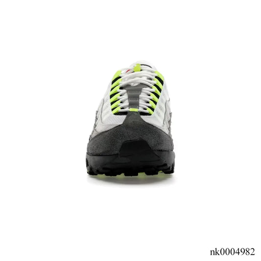 Undefeated x AM 95 Geo NYC Neon Shoes Sneakers - nk0004982 image 2
