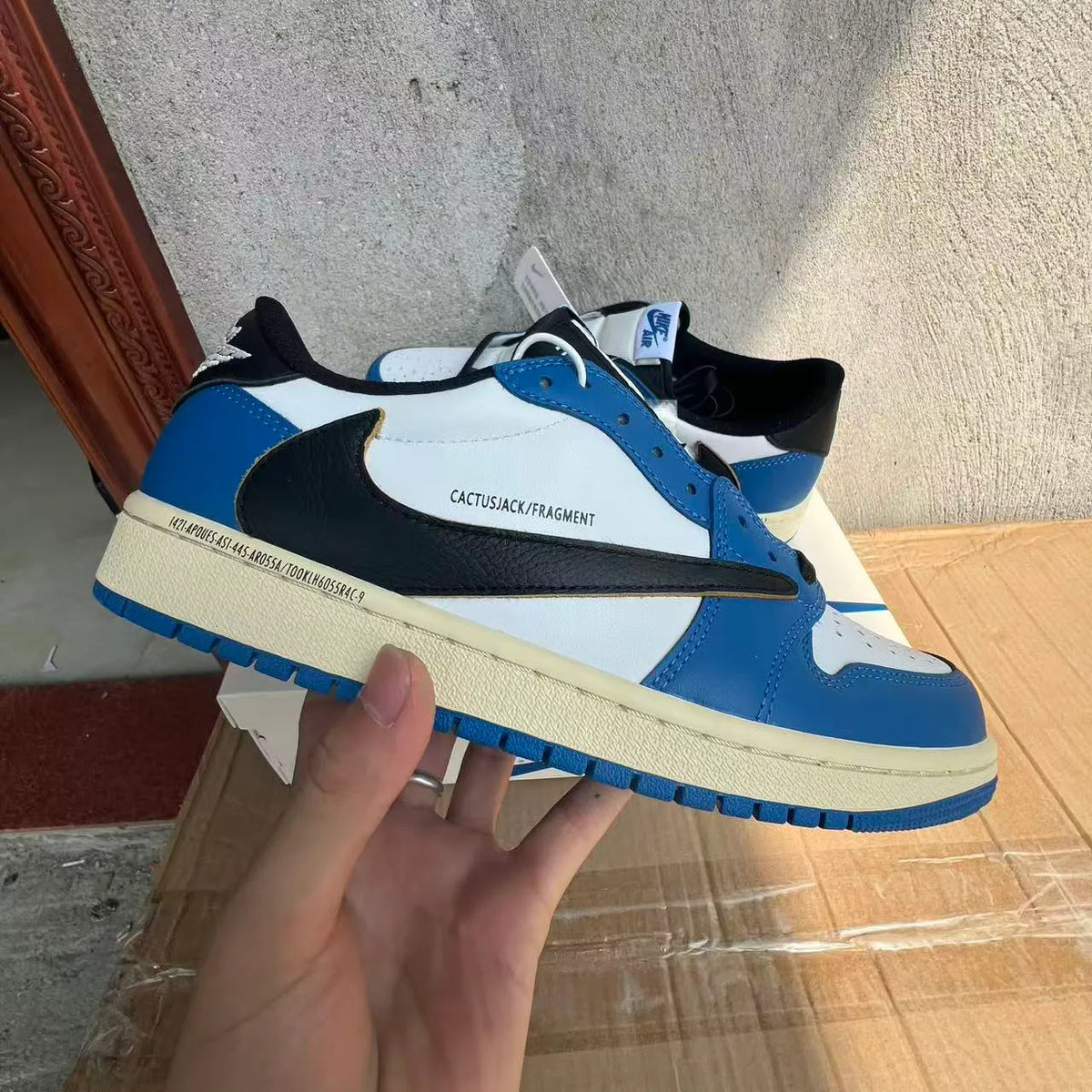 Travis Scott x Fragment x AJ 1 Low Sample Shoes Sneakers – nk0005290 image 2
