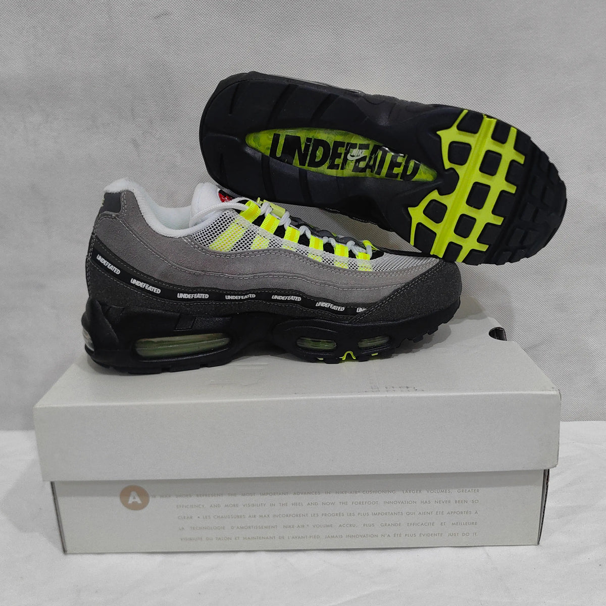 Undefeated x AM 95 Geo NYC Neon Shoes Sneakers - nk0004982 image 17