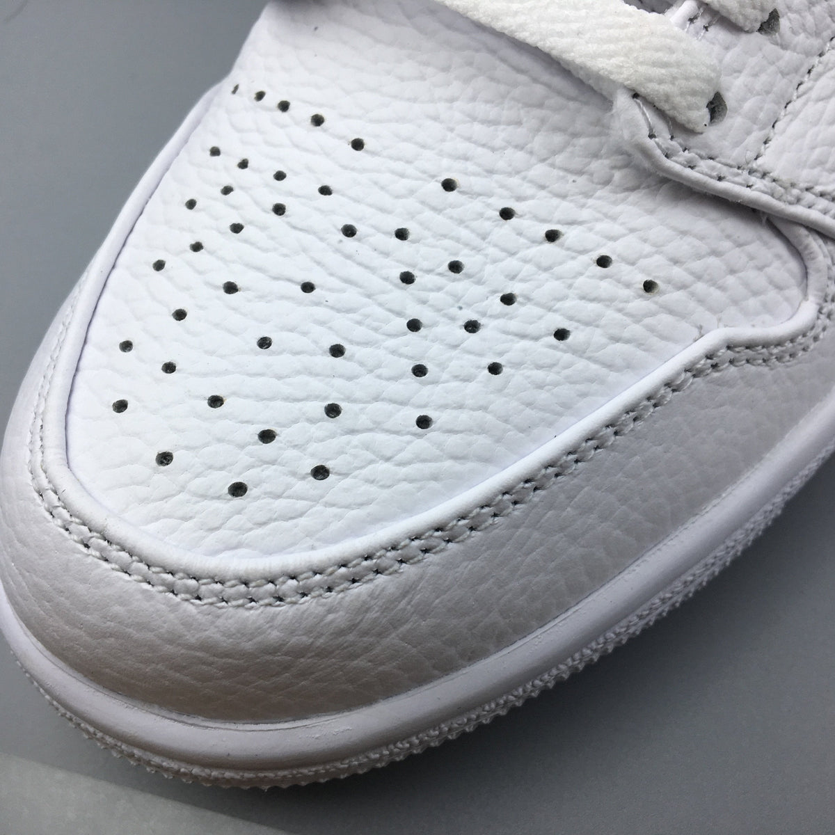 AJ 1 Low Triple White (2019) Shoes Sneakers - nk0000265 image 11