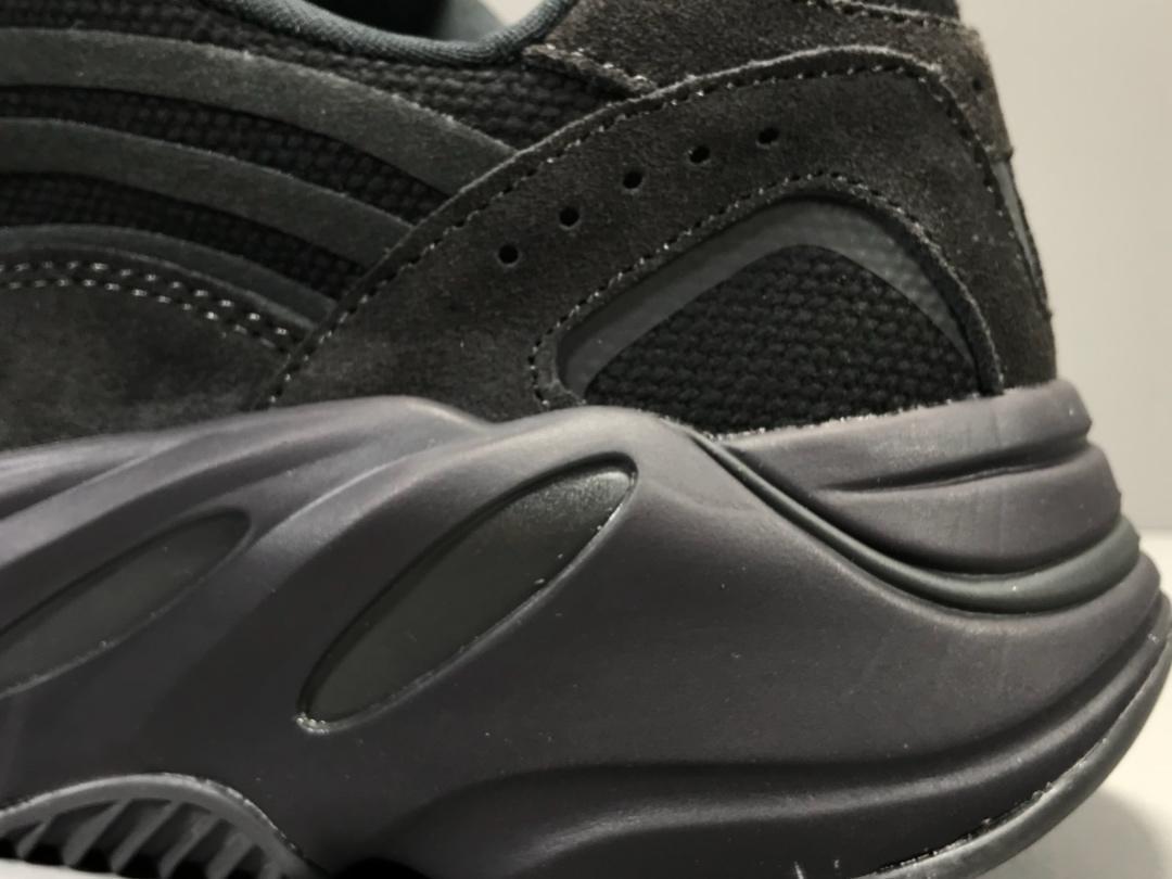 YzY Boost 700 V2 Vanta Shoes Sneakers - ad0000039 image 4
