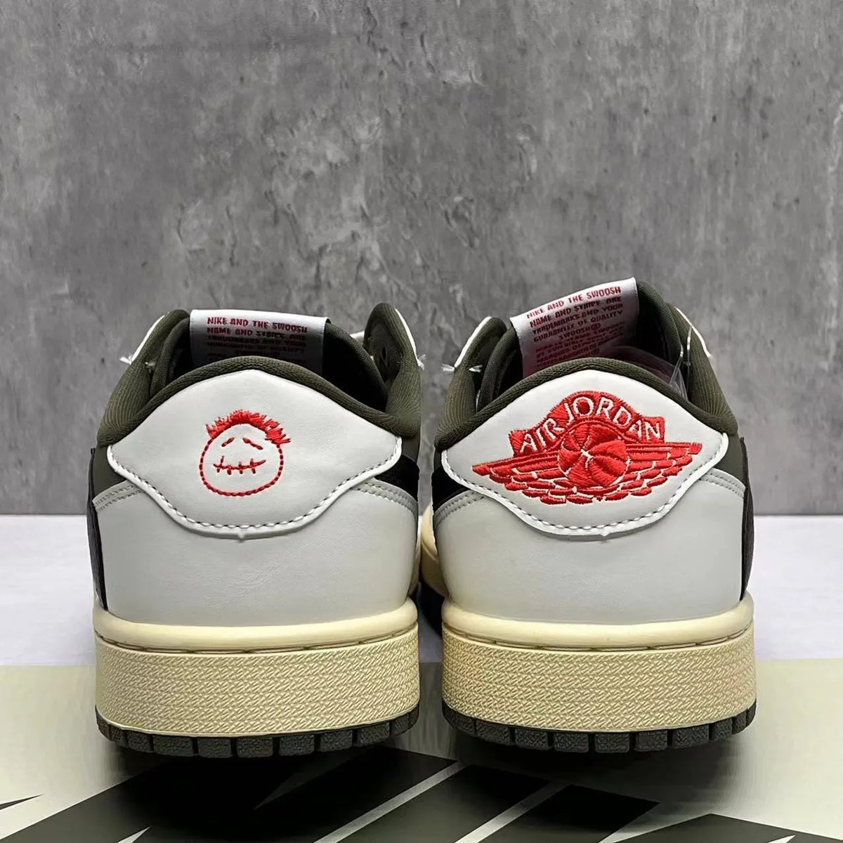 Travis Scott x AJ 1 Low Medium Olive Shoes Sneakers – nk0003913 image 7