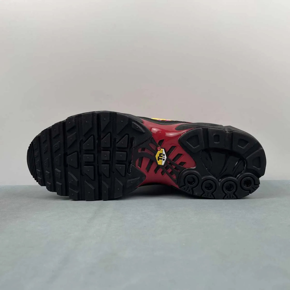 NK x SUP AM Plus TN University Red Shoes Sneakers - nk0005400 image 4