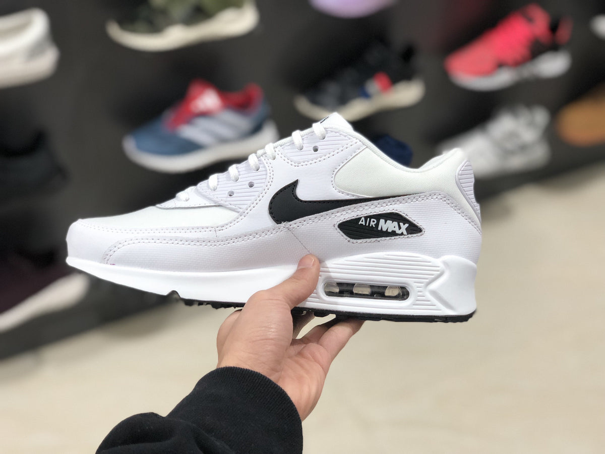 AM 90 White Black (W) Shoes Sneakers - nk0000518 image 1