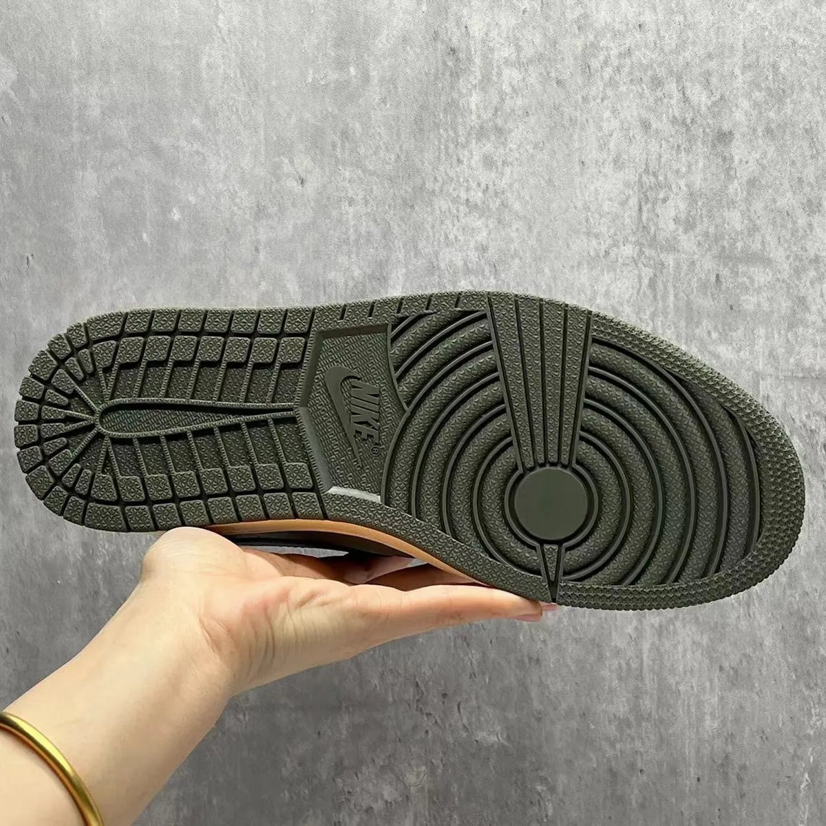 Travis Scott x AJ 1 Low Medium Olive Shoes Sneakers – nk0003913 image 9