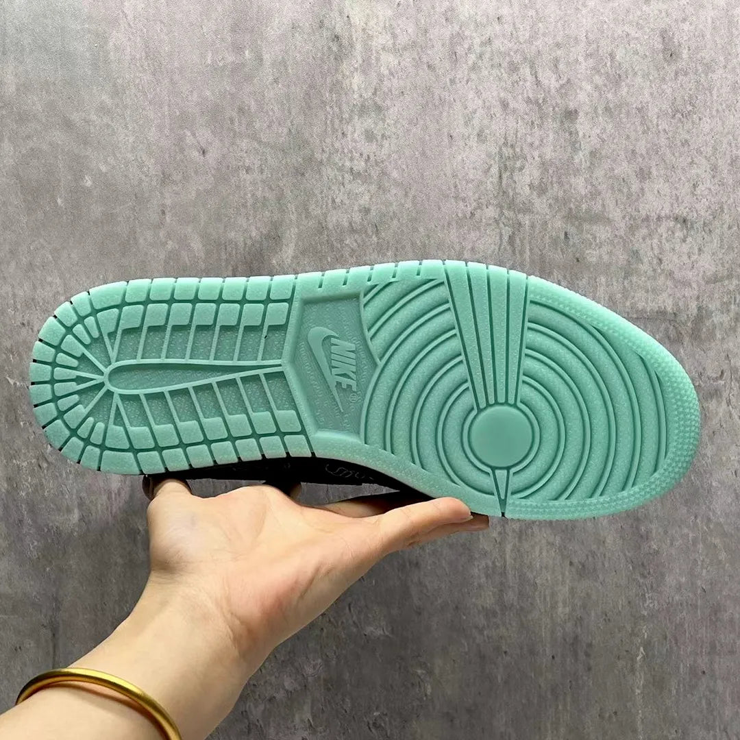 Travis Scott x KAWS x AJ 1 Low OG Black Shoes Sneakers – nk0004637 image 8