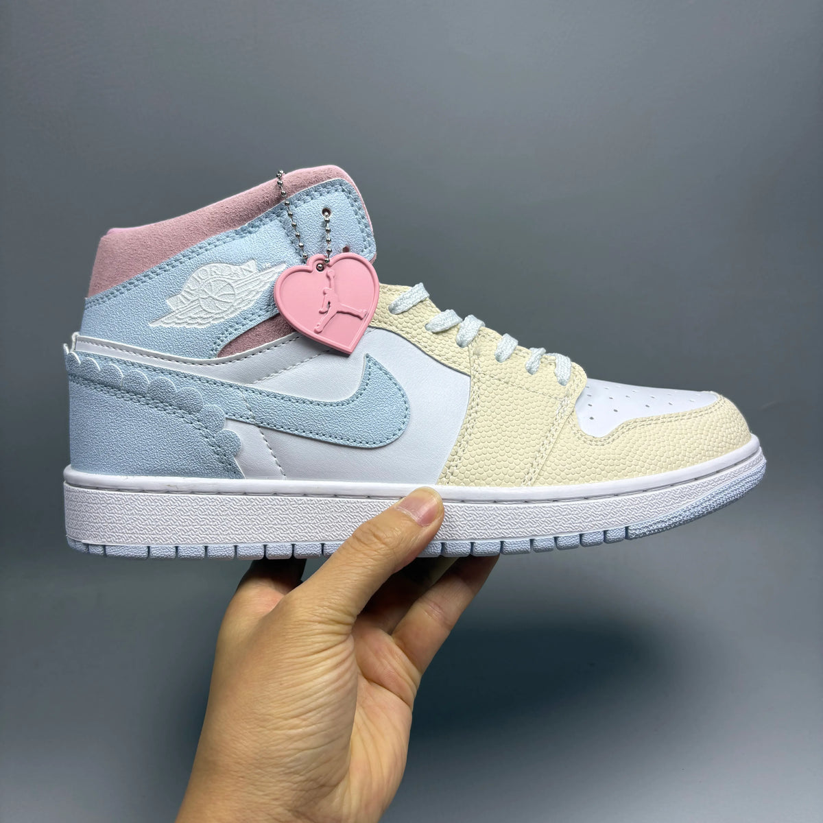 AJ 1 Mid SE Love Is In The Air/ Valentine's Day Shoes Sneakers – nk0005315 image 4