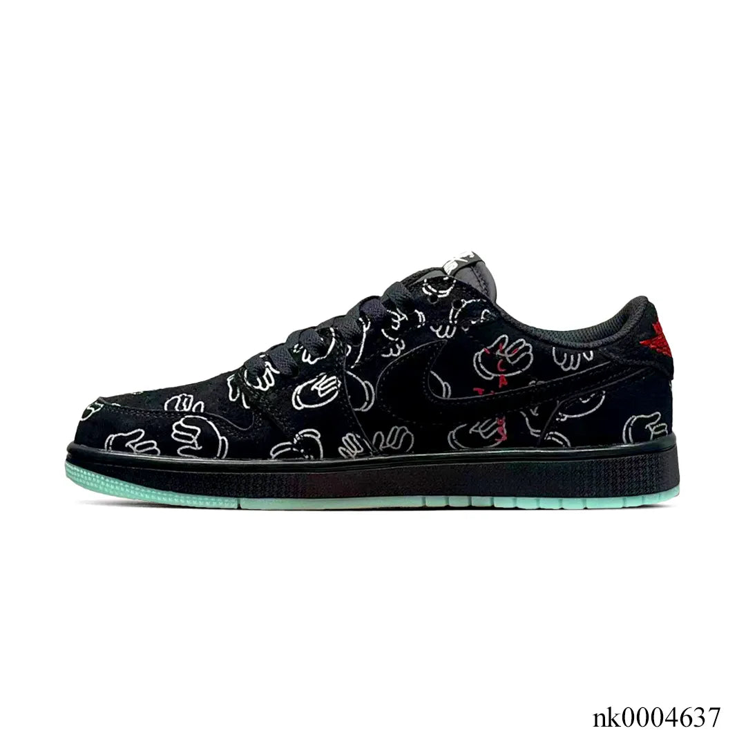 Travis Scott x KAWS x AJ 1 Low OG Black Shoes Sneakers – nk0004637 image 2