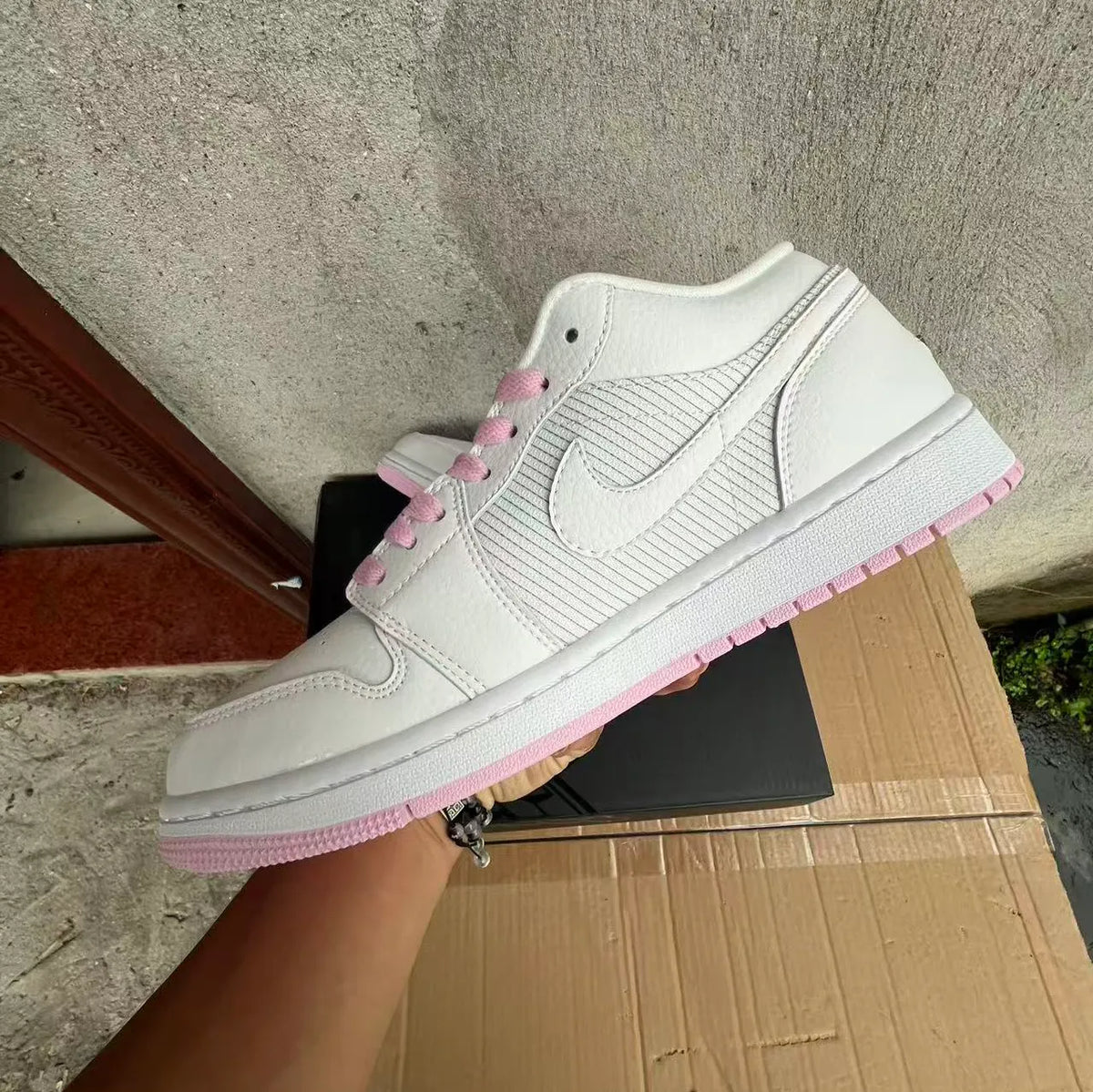 AJ 1 Low SE Summit White Shoes Sneakers – nk0005492 image 3