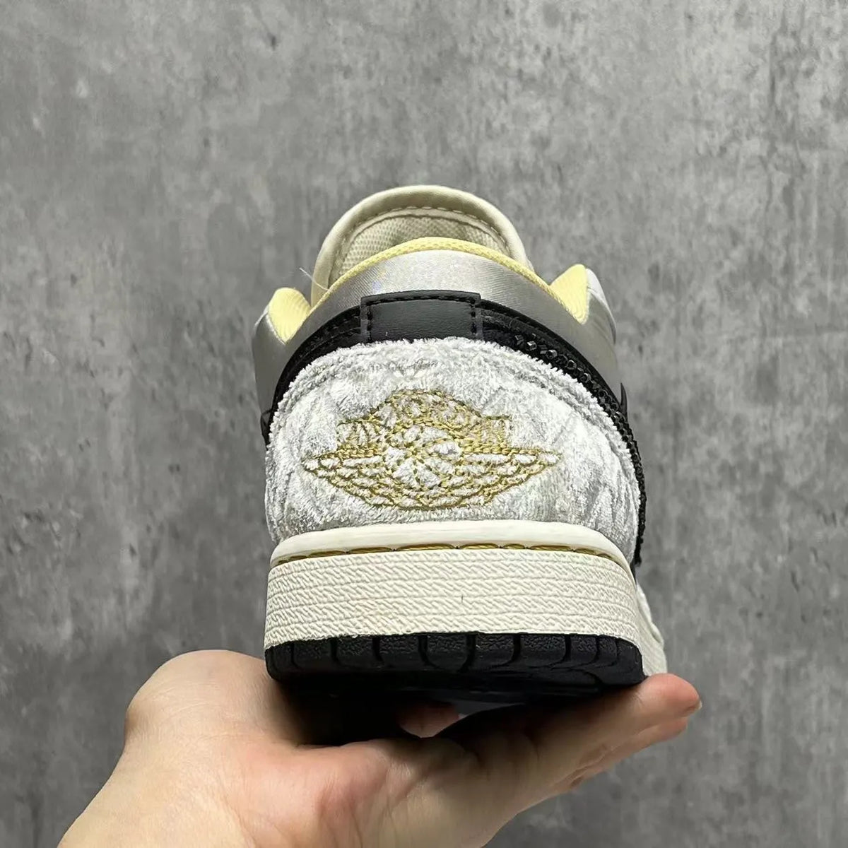 AJ 1 Low Beaded Swoosh Shoes Sneakers - nk0002543 image 9