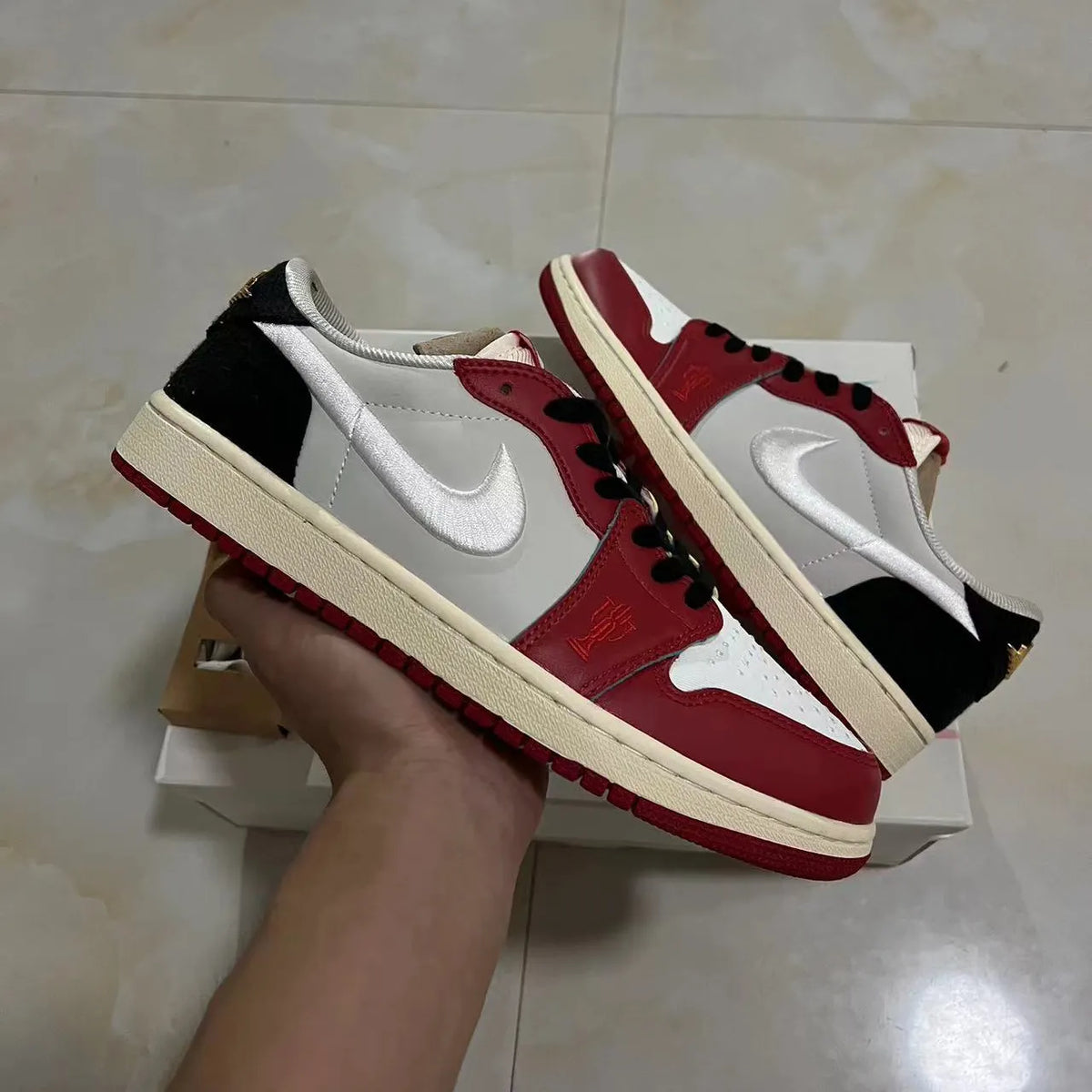 Trophy Room x AJ 1 Low OG (White Swoosh) Shoes Sneakers – nk0004773 image 5