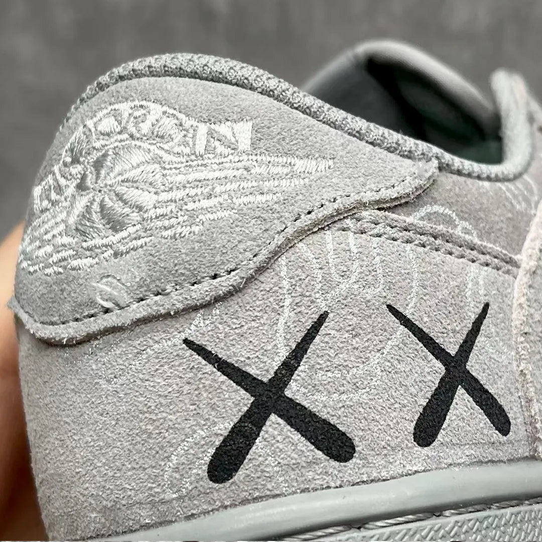 Travis Scott x KAWS x AJ 1 Low OG Cool Grey Shoes Sneakers – nk0004638 image 11