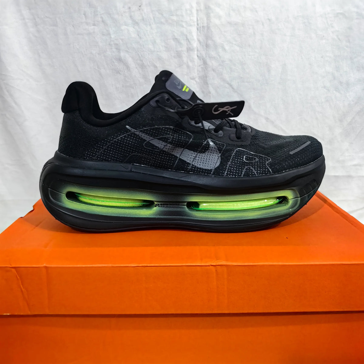 Vomero Premium Black Volt Shoes Sneakers – nk0005017 image 2