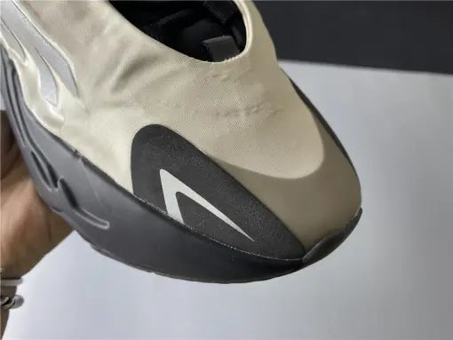 YzY Boost 700 MNVN Bone Shoes Sneakers - ad0000155 image 4