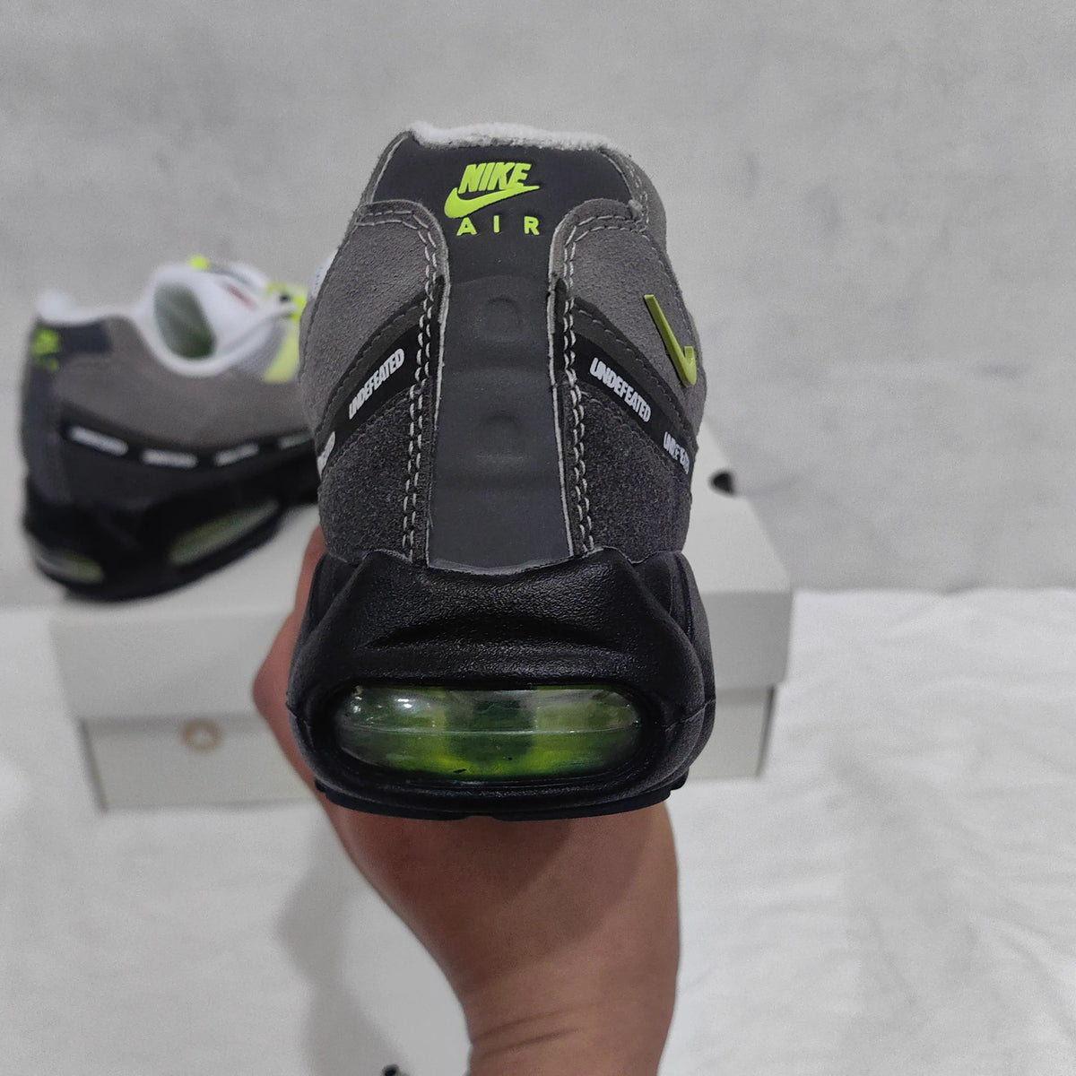 Undefeated x AM 95 Geo NYC Neon Shoes Sneakers - nk0004982 image 14