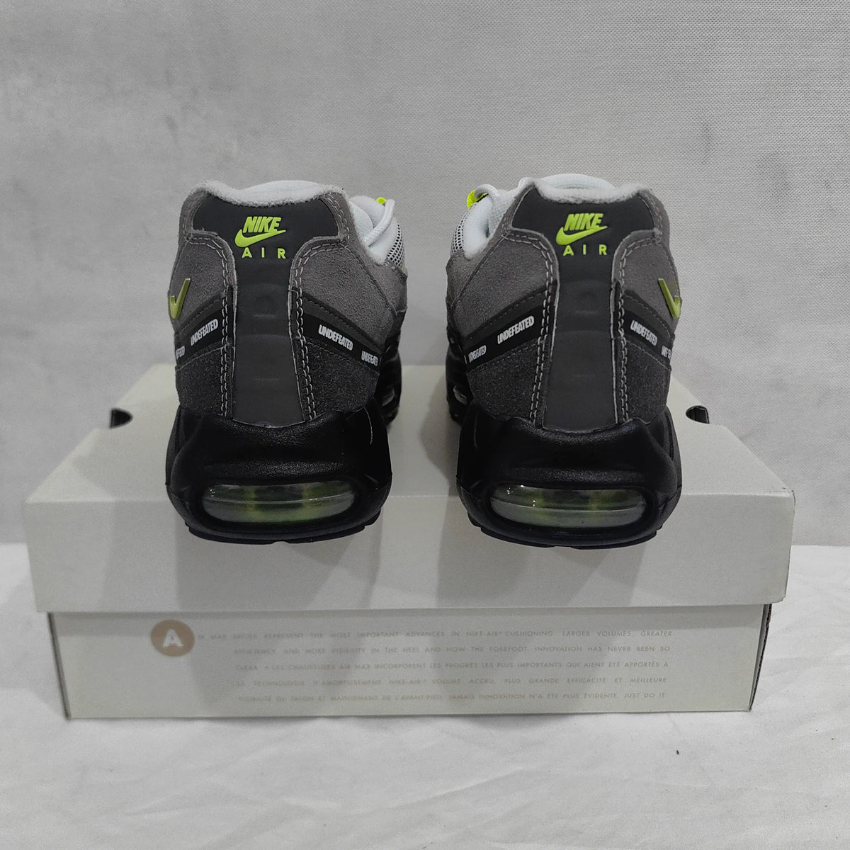 Undefeated x AM 95 Geo NYC Neon Shoes Sneakers - nk0004982 image 13