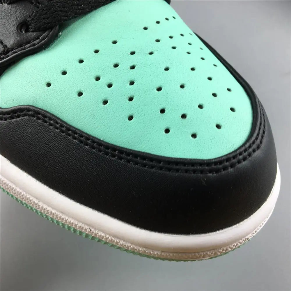 AJ 1 Low Emerald Toe Shoes Sneakers - nk0000142 image 5