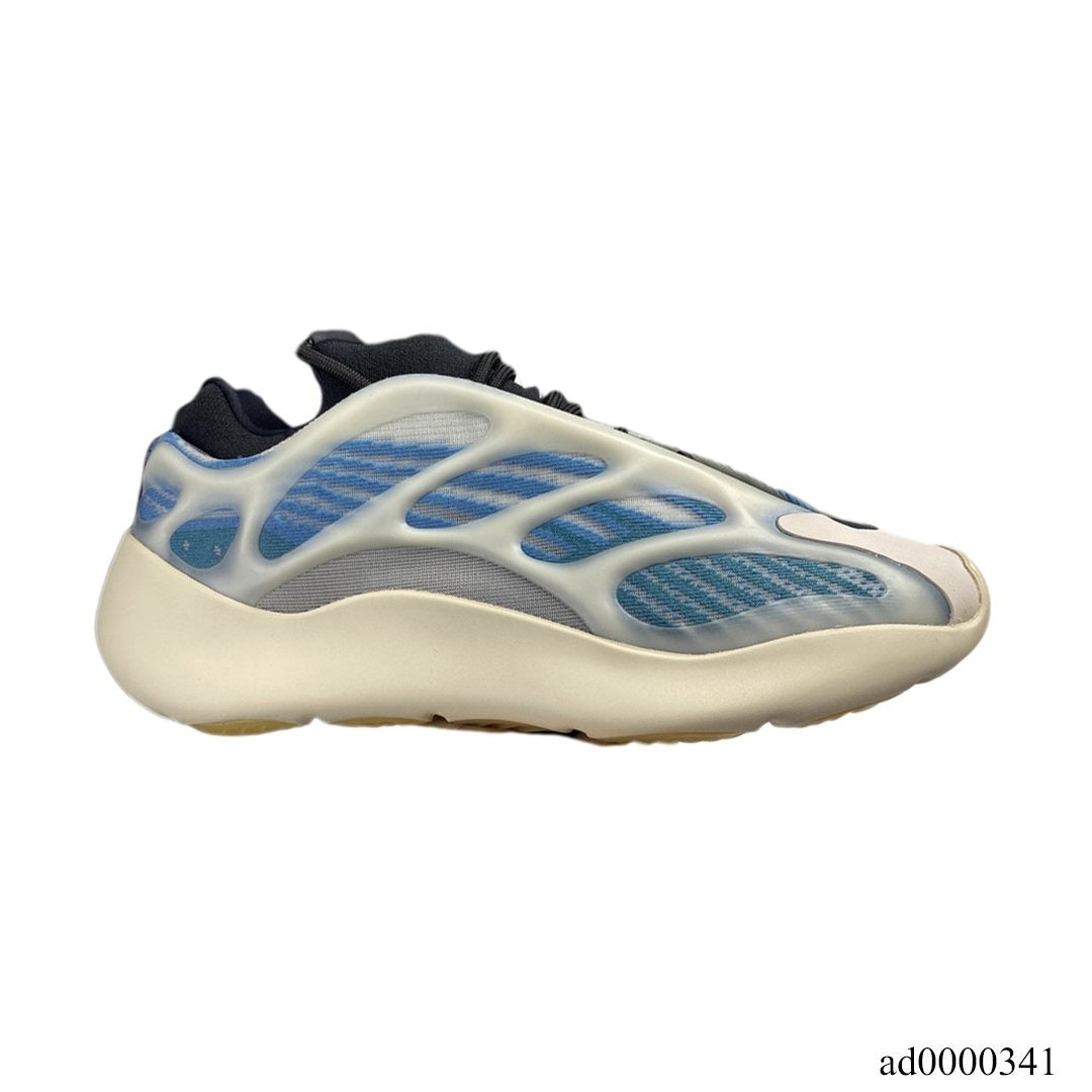 YzY 700 V3 Kyanite Shoes Sneakers - ad0000341 image