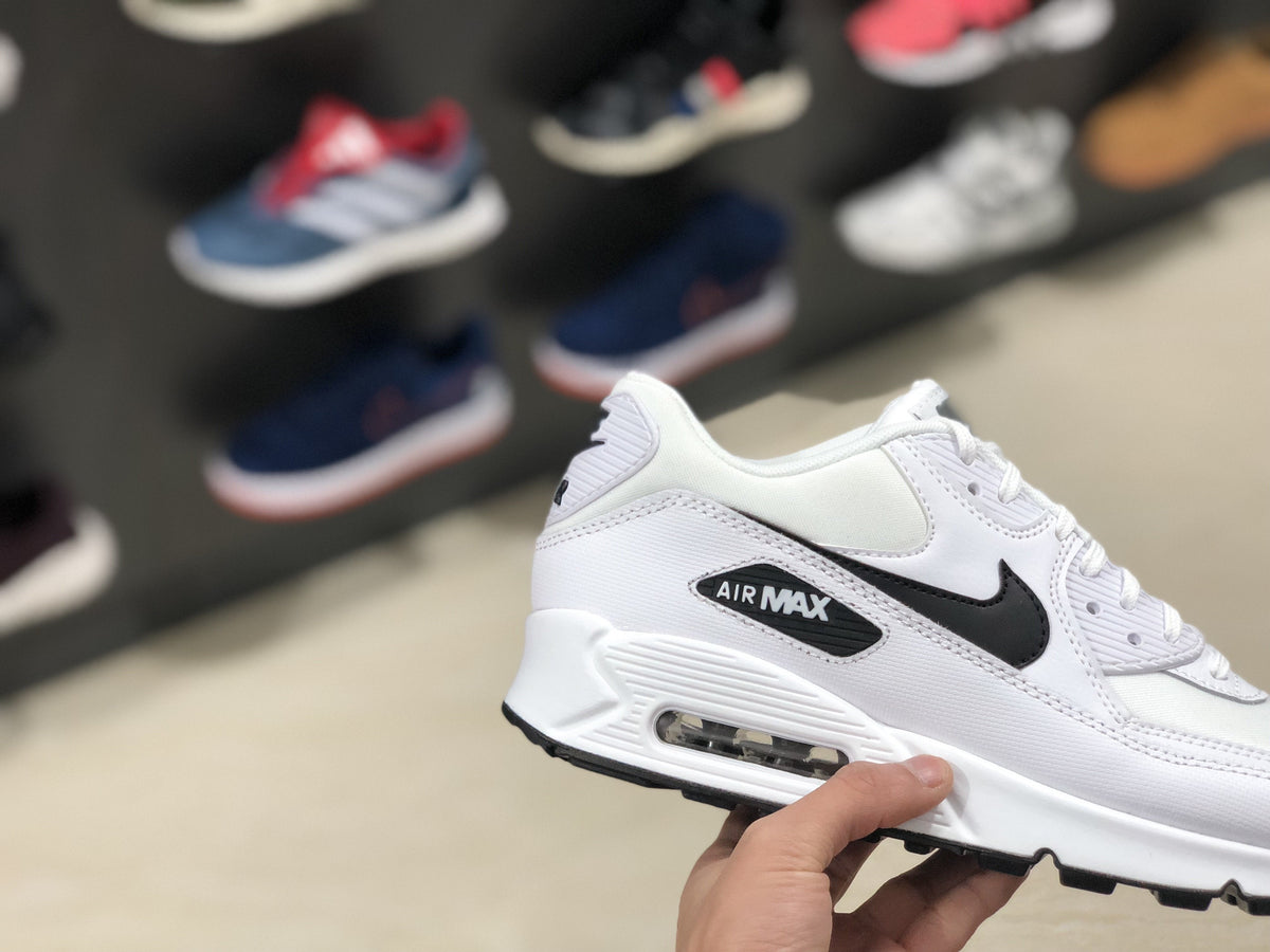 AM 90 White Black (W) Shoes Sneakers - nk0000518 image 4