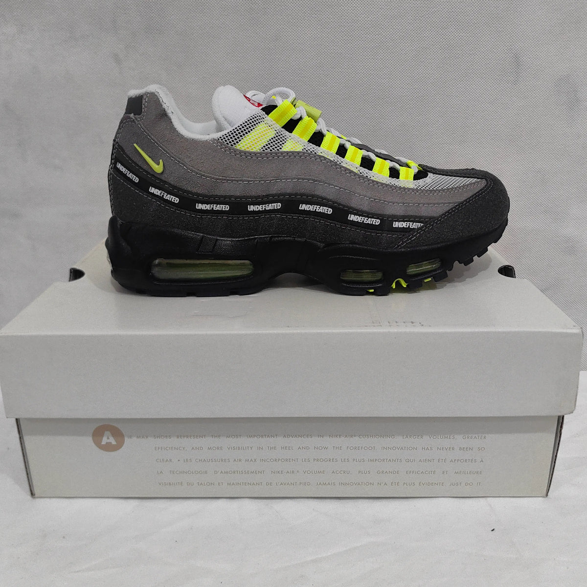 Undefeated x AM 95 Geo NYC Neon Shoes Sneakers - nk0004982 image 5