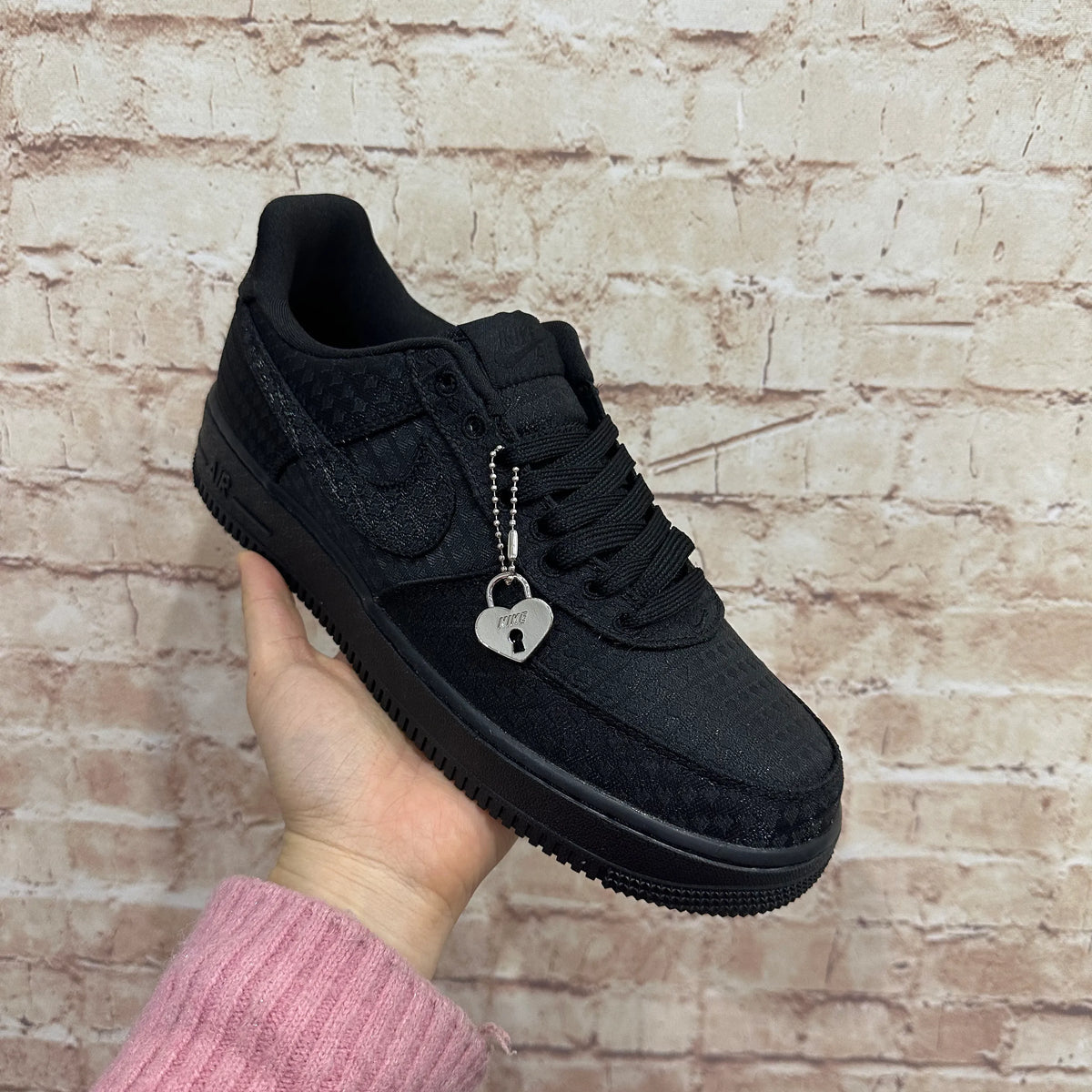 AF 1 Low Valentine’s Day Black (2026) Shoes Sneakers - nk0004954 image 8