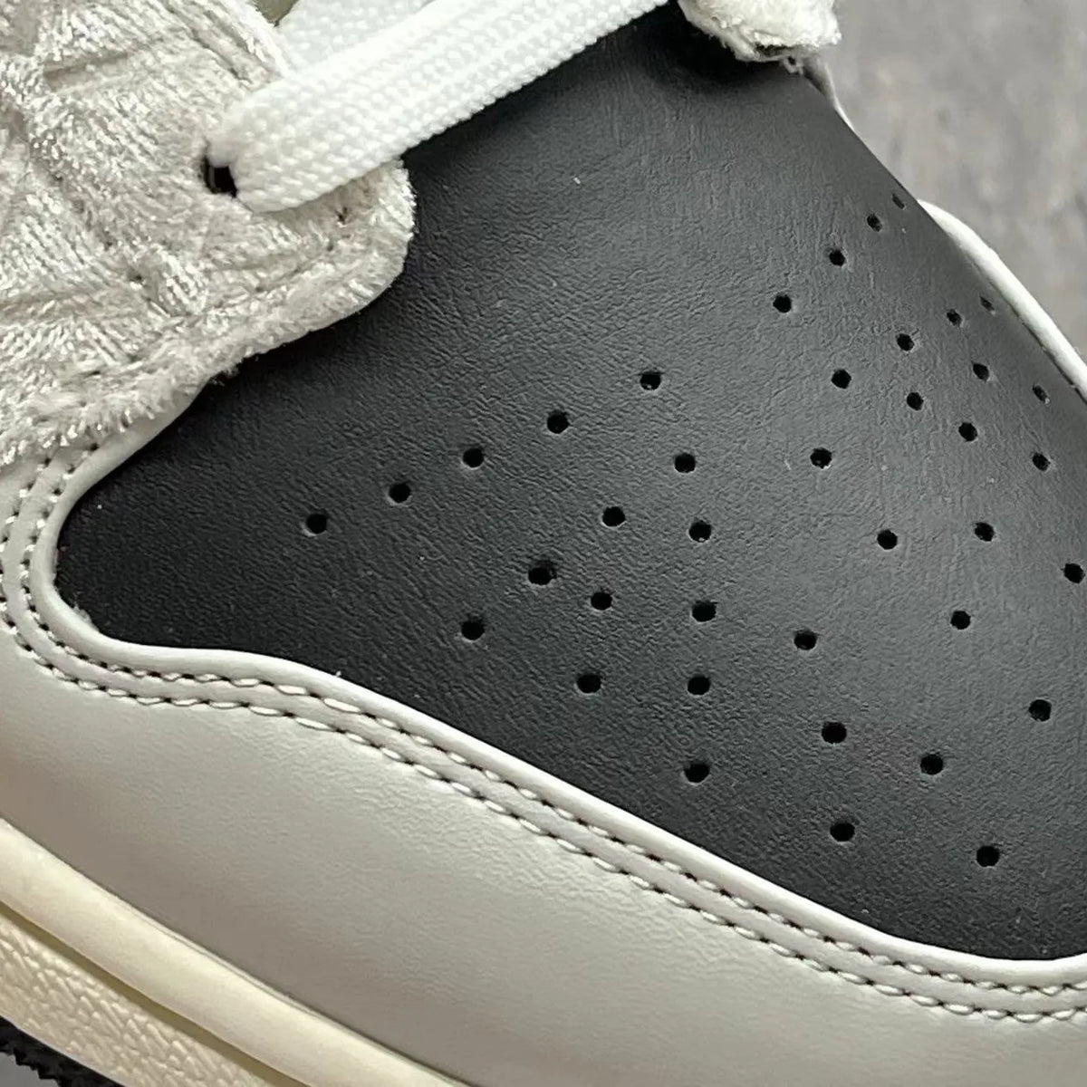 AJ 1 Low Beaded Swoosh Shoes Sneakers - nk0002543 image 11