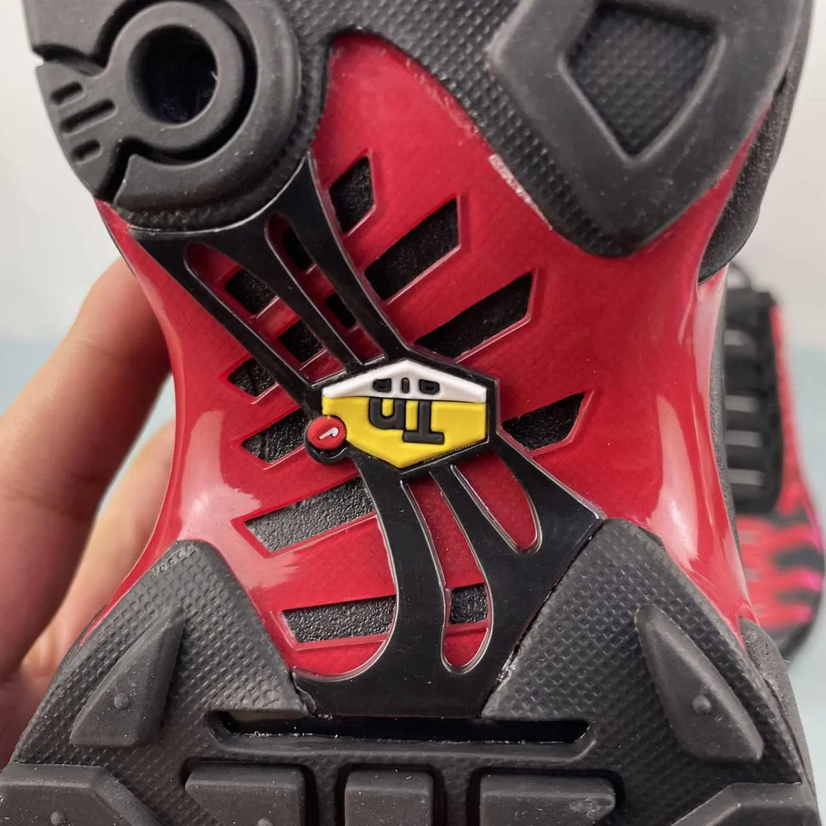 NK x SUP AM Plus TN University Red Shoes Sneakers - nk0005400 image 13