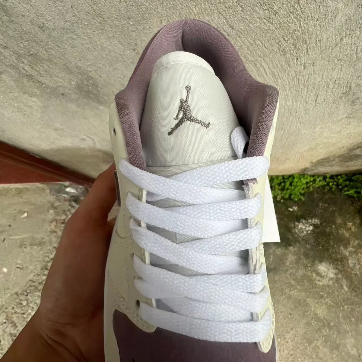Air Jordan 1 Low "Swan" Shoes Sneakers – nk0005539