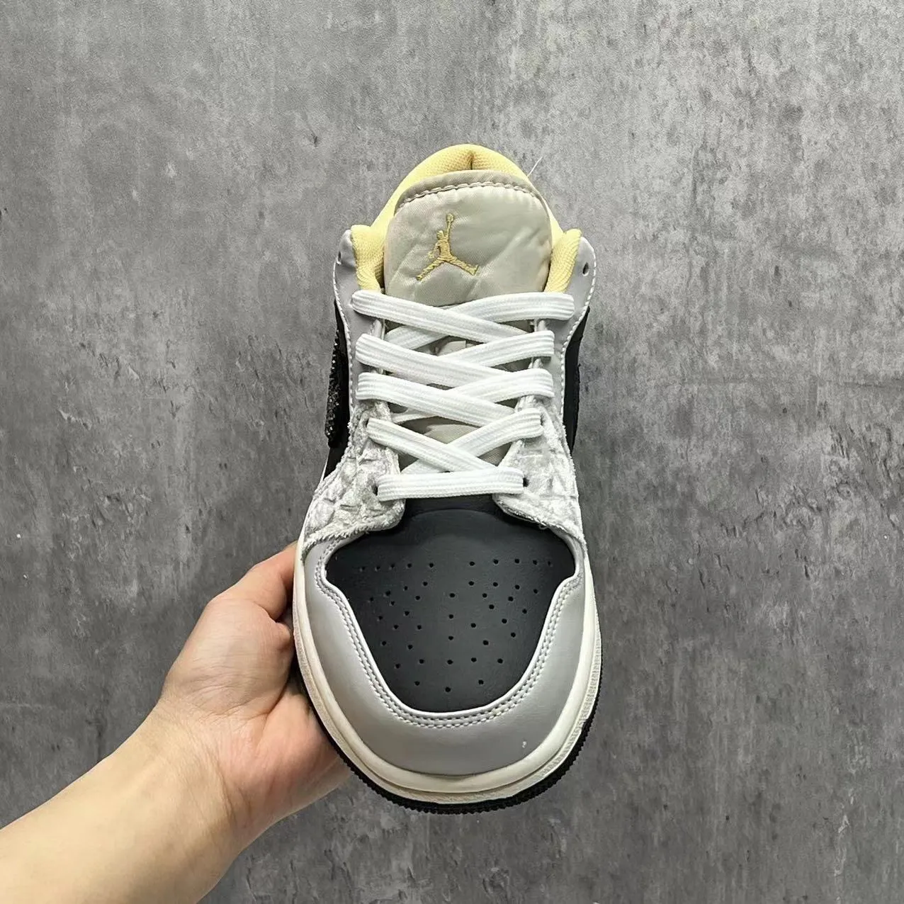 AJ 1 Low Beaded Swoosh Shoes Sneakers - nk0002543 - Image 10