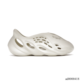 YzY Foam RNNR Sand Shoes Sneakers - ad0000418