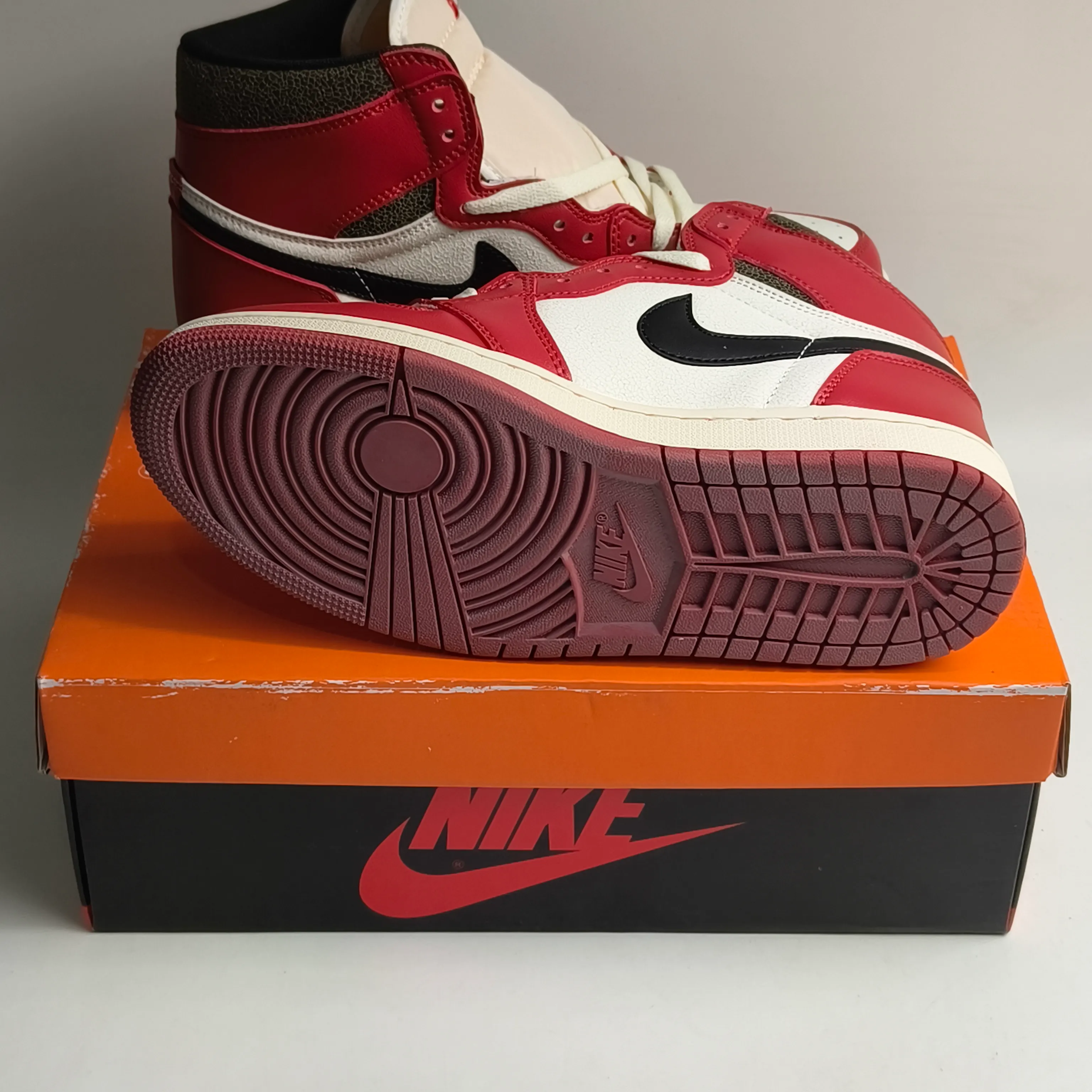 AJ 1 High OG Chicago Reimagined Shoes Sneakers - nk0002132 - Image 11