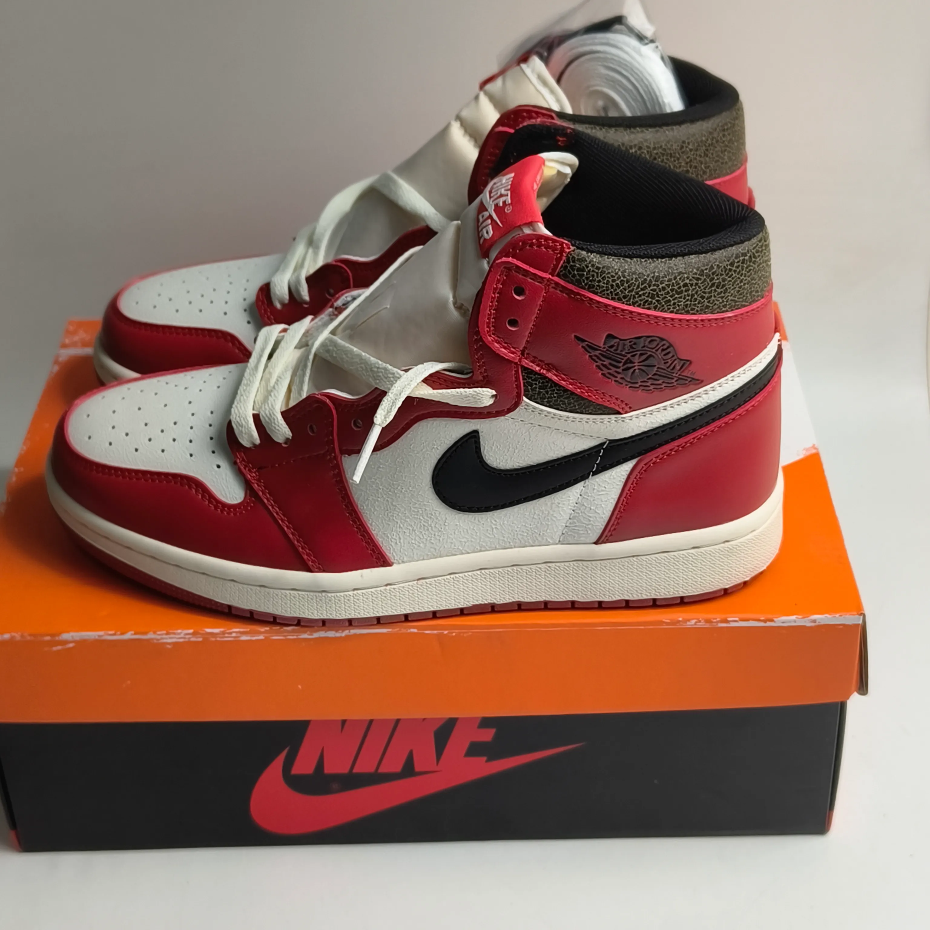 AJ 1 High OG Chicago Reimagined Shoes Sneakers - nk0002132 - Image 5