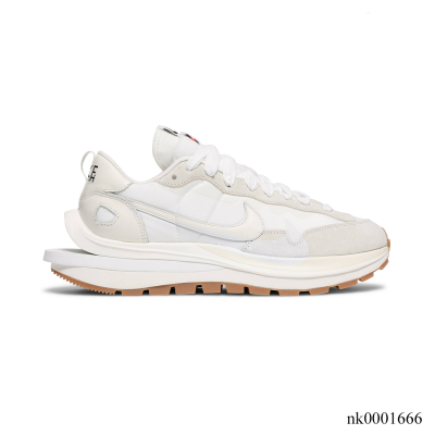 Sacai x VaporWaffle Sail Gum Shoes Sneakers - nk0001666