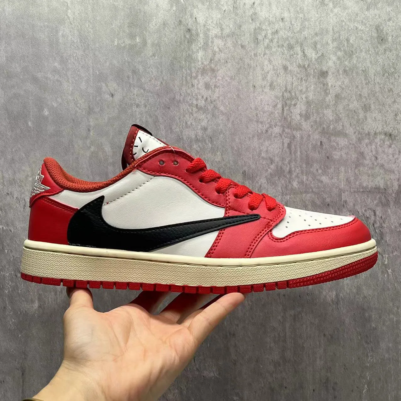 Travis Scott x AJ 1 Low OG Chicago Shoes Sneakers - nk0004155 - Image 4
