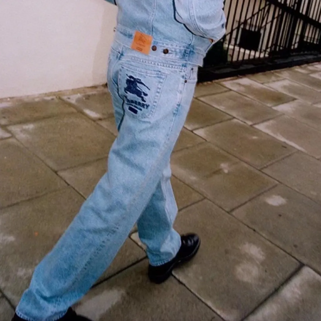 BUR Embroidered Knight Logo Washed Jeans in Blue - 369 - bbr0000369 - Image 4