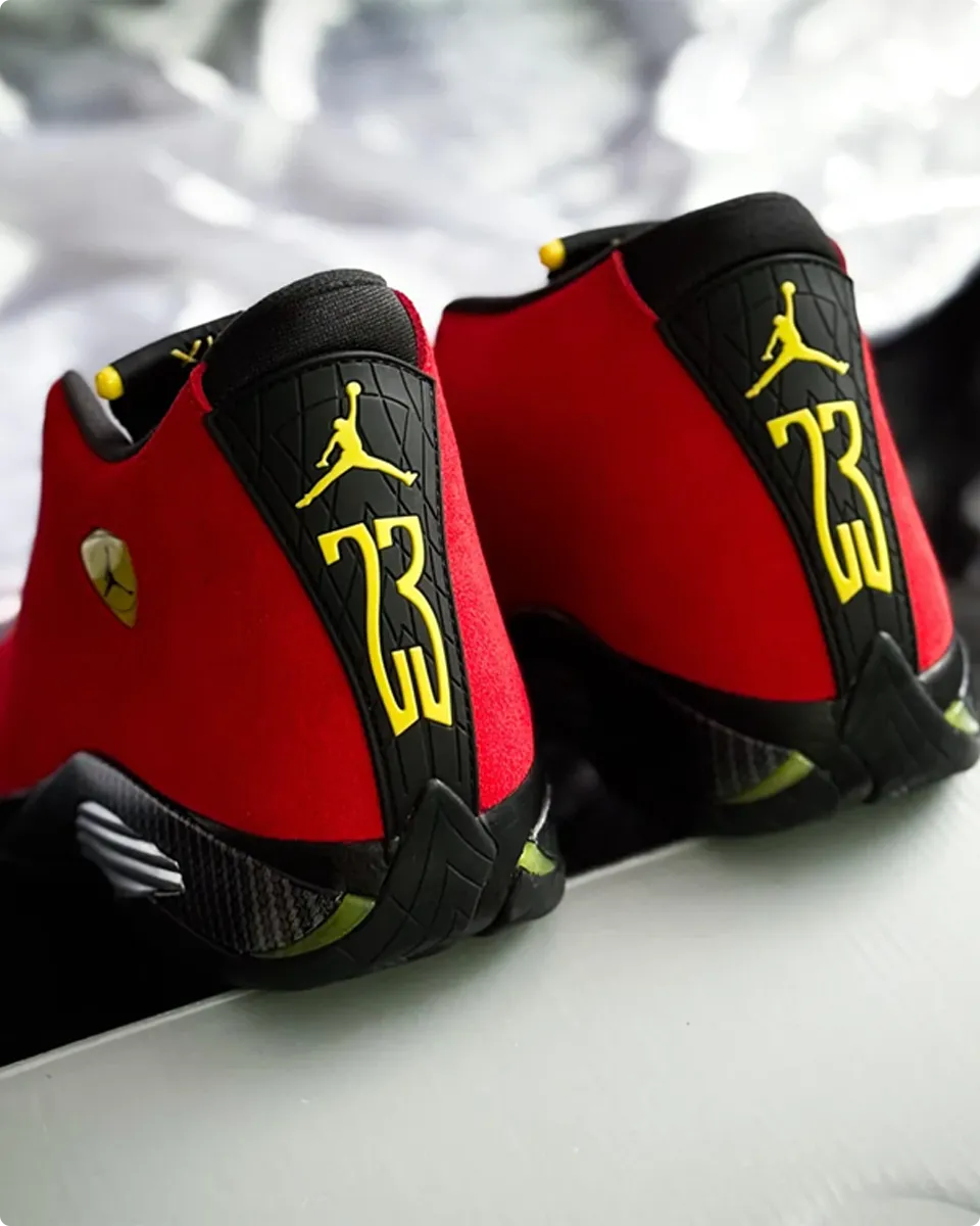 AJ 14 Ferrari 2025