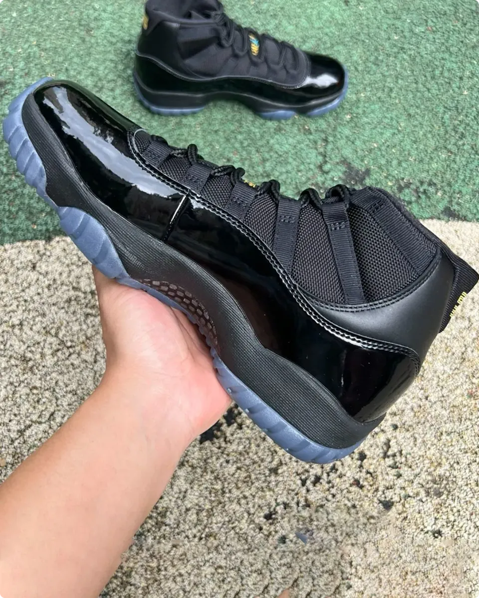 AJ 11 Gamma