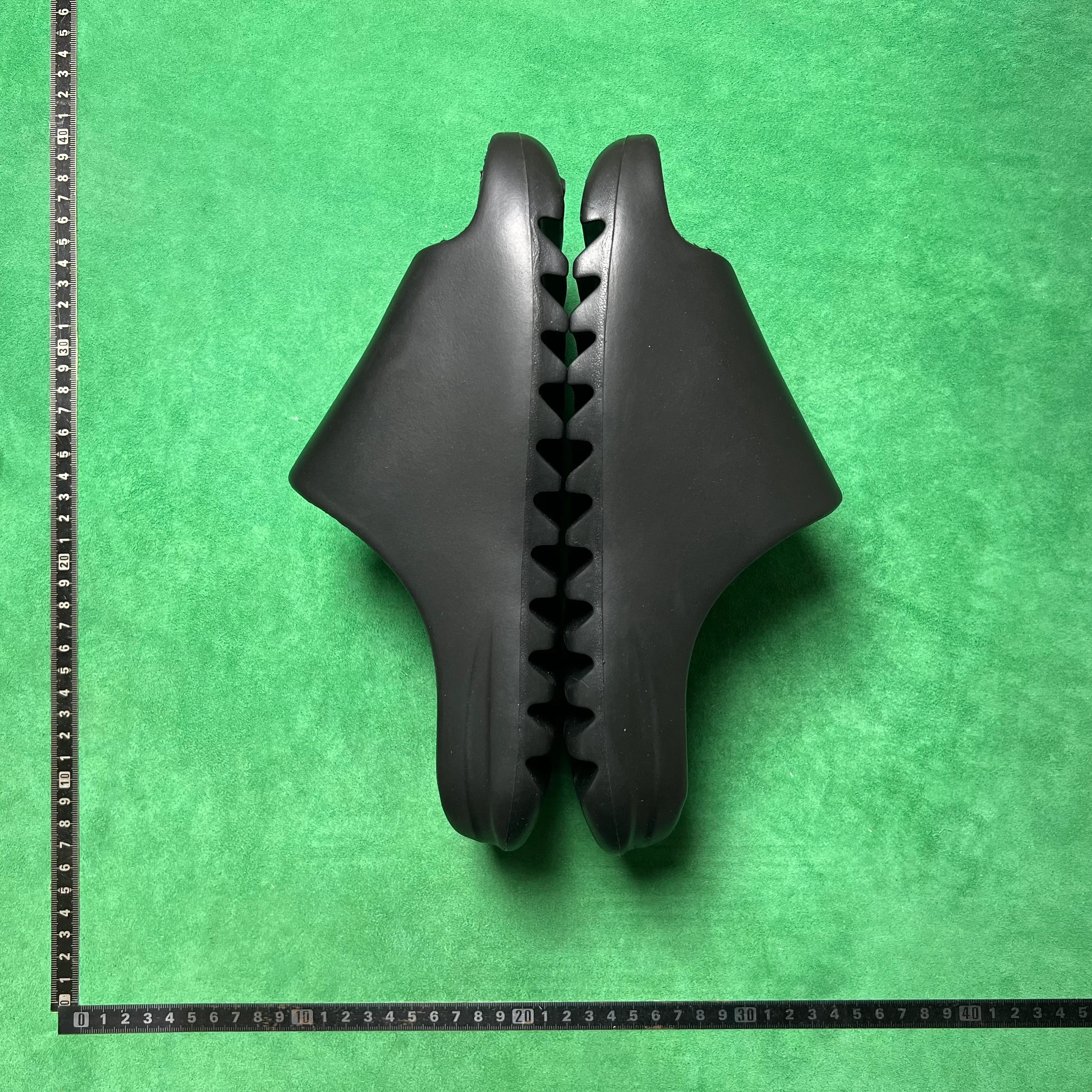 YzY Slides Onyx Shoes Sneakers – ayss0000014 - Image 3