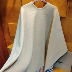 Alternative view of BUR Scarf  - BUR0034