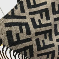 Alternative view of FD Scarf  - FD0028