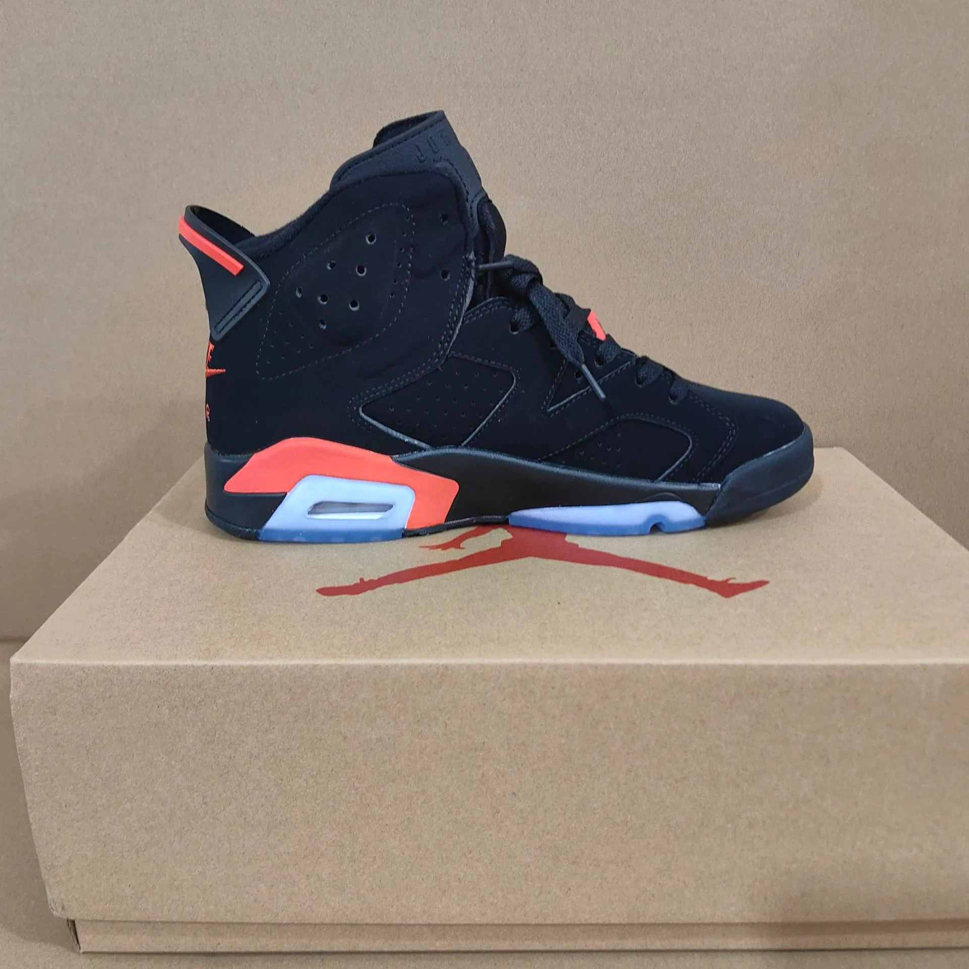 AJ 6 Reverse Infrared/ Salesman (2026) Shoes Sneakers - nk0004458 - Image 8