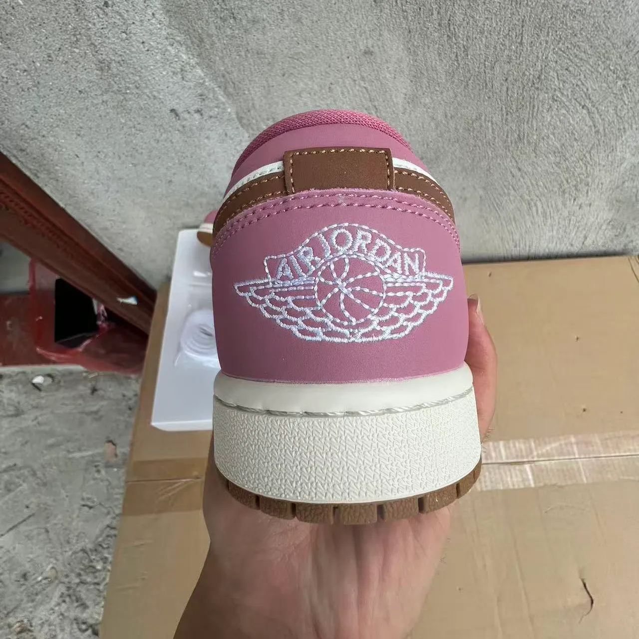 AJ 1 Low Desert Berry Shoes Sneakers - nk0002800 - Image 4